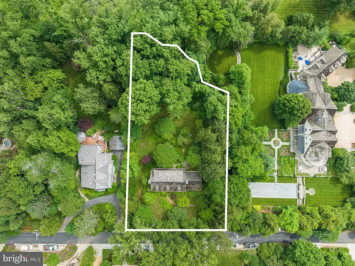 1139 Langley Ln